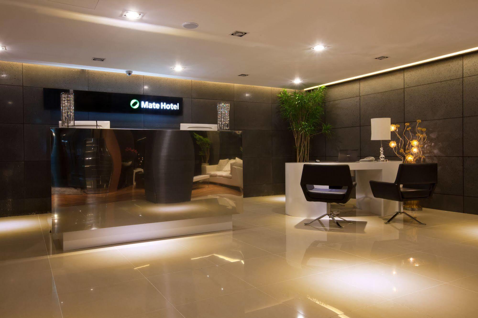 Mate Hotel Seoul Gimpo Esterno foto
